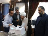 با حضور افراد منتخبی از مسئولین دستگاههای اجرایی، شخصیت‌های دینی، فرهنگی و اجتماعی، علمی و حقوقی