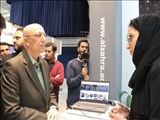  بازدید وزیر علوم، تحقیقات و فناوری از غرفه دانشگاه الزهرا(س) در نمایشگاه دستاوردهای پژوهش، فناوری و فن بازار